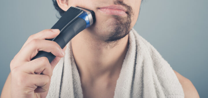 青髭の原因と対策：髭剃り残し、薄い皮膚、埋没毛